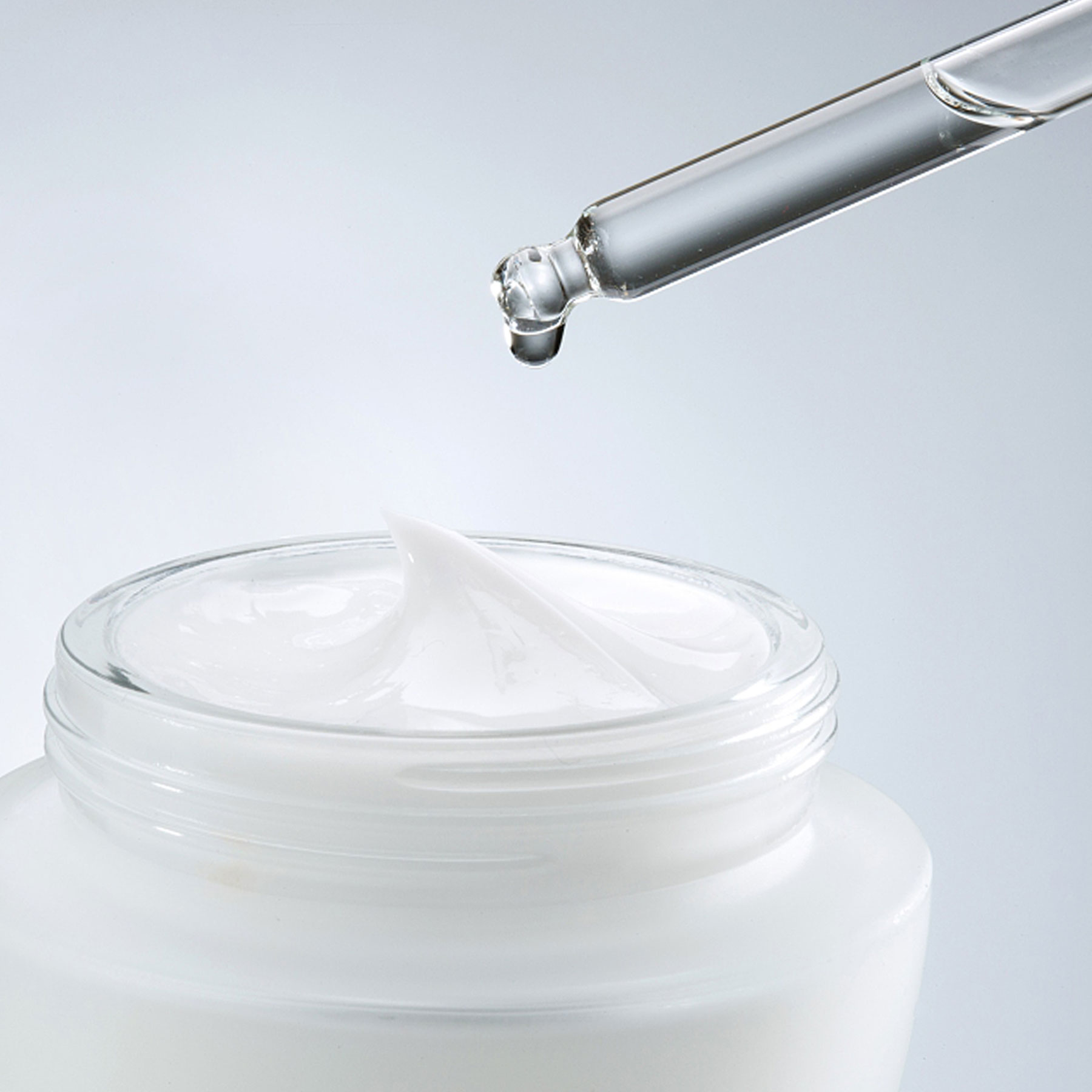 chất nhũ h&oacute;a