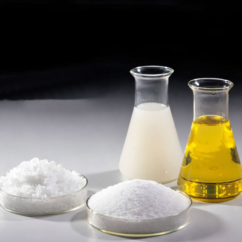 Tìm hiểu về chất hoạt động bề mặt: Sự khác biệt giữa chất nhũ hóa và chất hòa tan